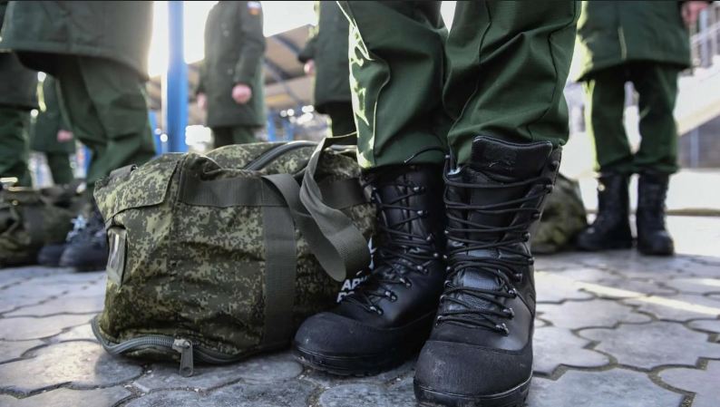 Гроші скінчилися: Кремль дедалі частіше залишає сім’ї окупантів без виплат Гроші скінчилися: Кремль дедалі частіше залишає сім’ї окупантів без виплат